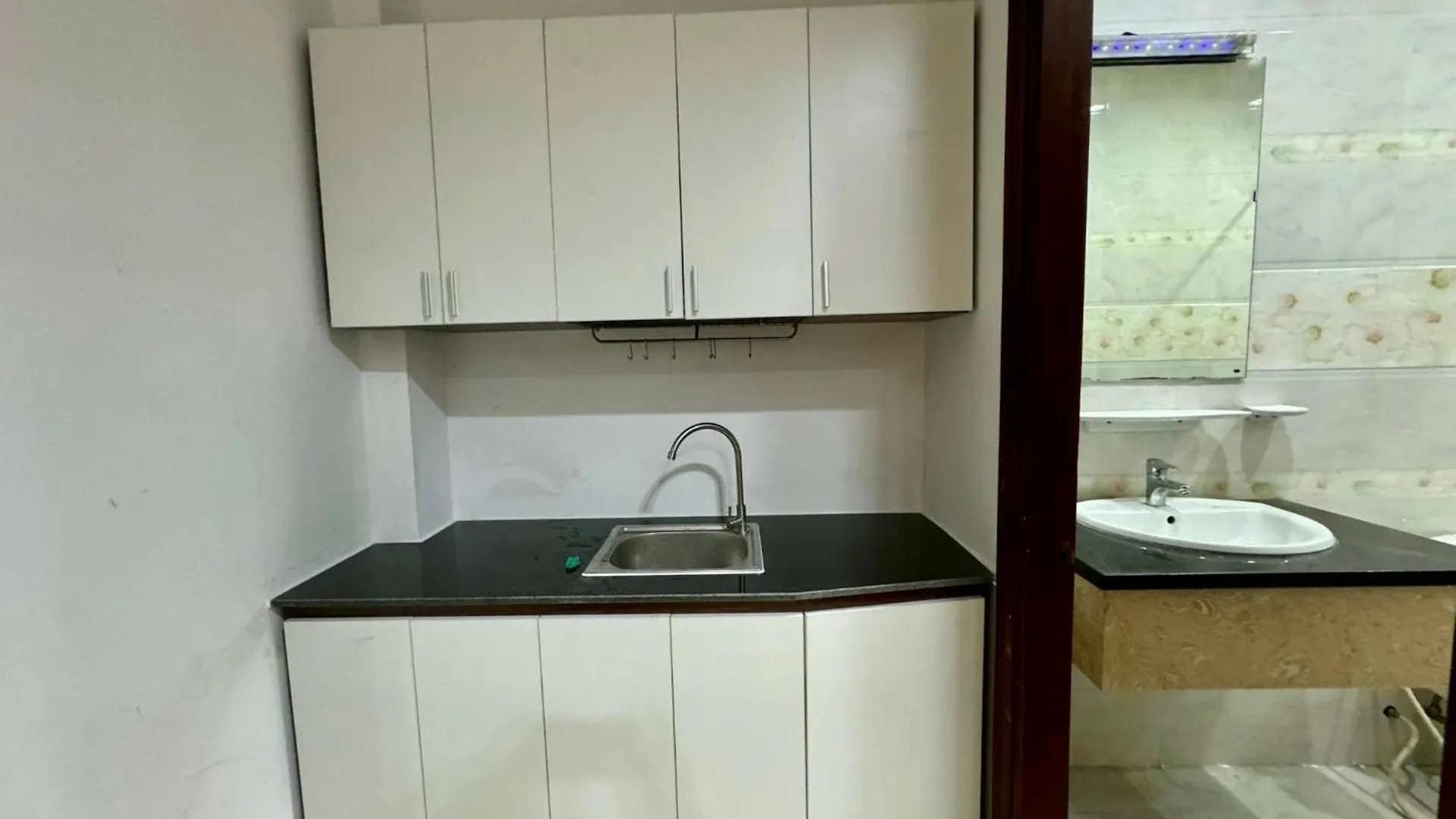 Dlux Hat Giang Ho Chi Minh City Aparthotel