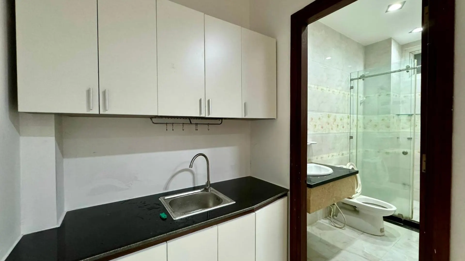 Aparthotel Dlux Hat Giang Ho Chi Minh City